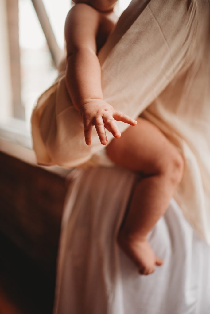 Seattle newborn Photo of hands and feet
